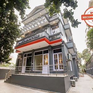 Oyo Townhouse 330 Mg Road Metro Station